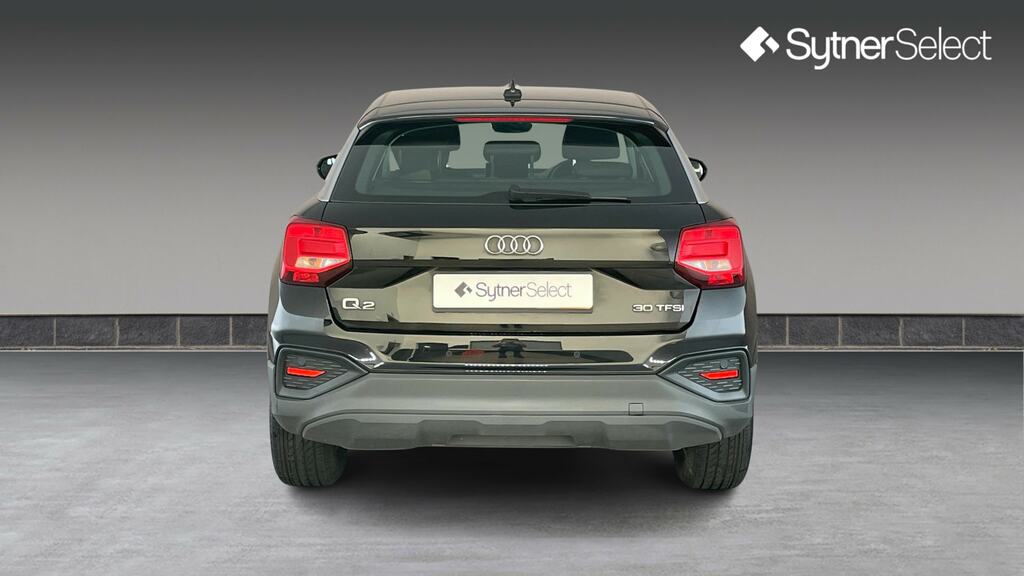 Audi Q2 30 Tfsi Technik Black #6