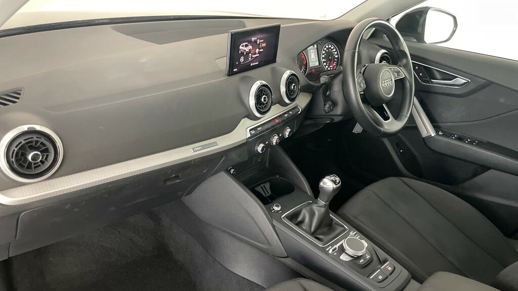 Audi Q2 35 Tfsi Black Edition Black #12