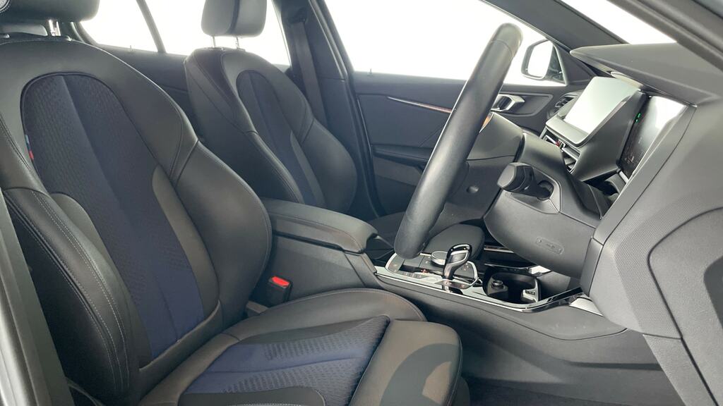 BMW 1 Series Hatchback Blue #10