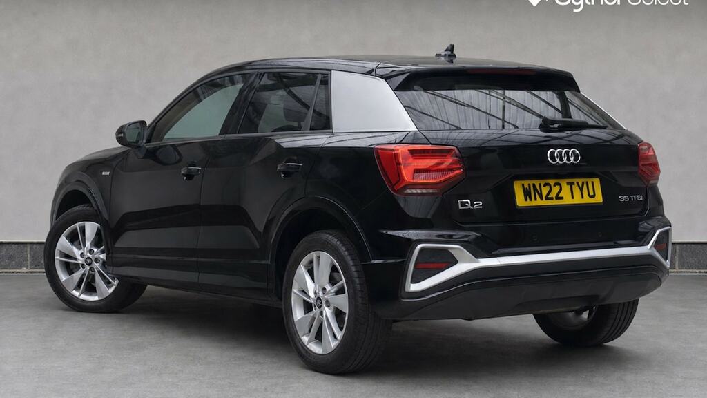 Audi Q2 35 Tfsi S Line S Tronic Black #3