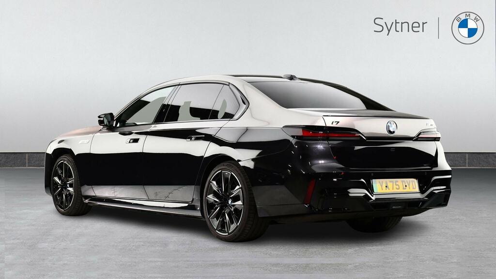 BMW i7 485Kw M70 Xdrive 105.7Kwh Ultimate Pack Black #2