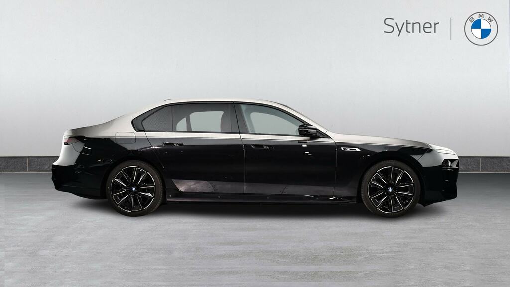BMW i7 485Kw M70 Xdrive 105.7Kwh Ultimate Pack Black #3