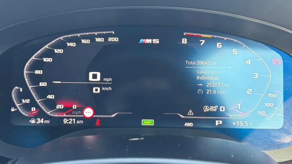 BMW M5 4.4L Xdrive 4Wd #9