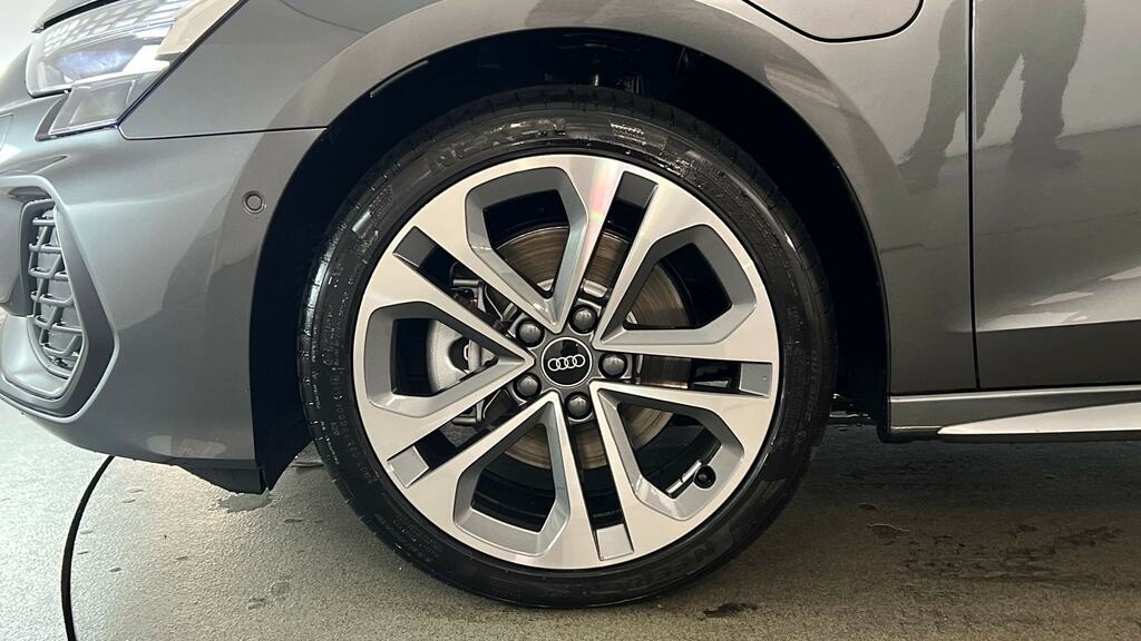 Audi A3 1.5 Tfsi E 204 S Line S Tronic Tech Pack FH26OGN Grey #5