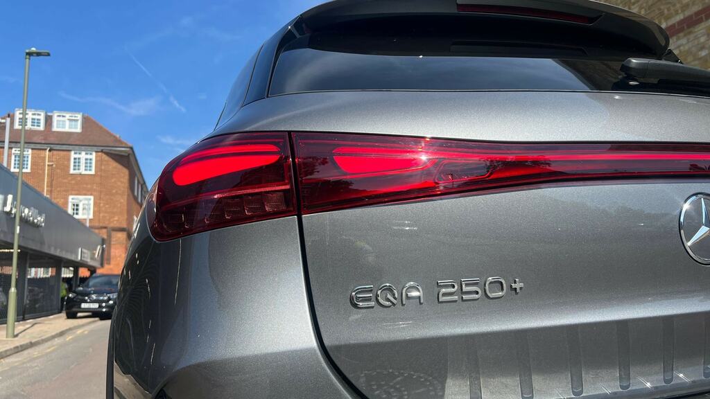 Mercedes-Benz EQA Eqa 350 4Matic Amg Line Executive Grey #19