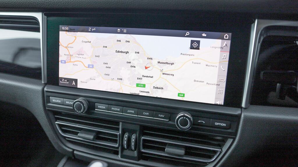 Porsche Macan Macan T Black #15