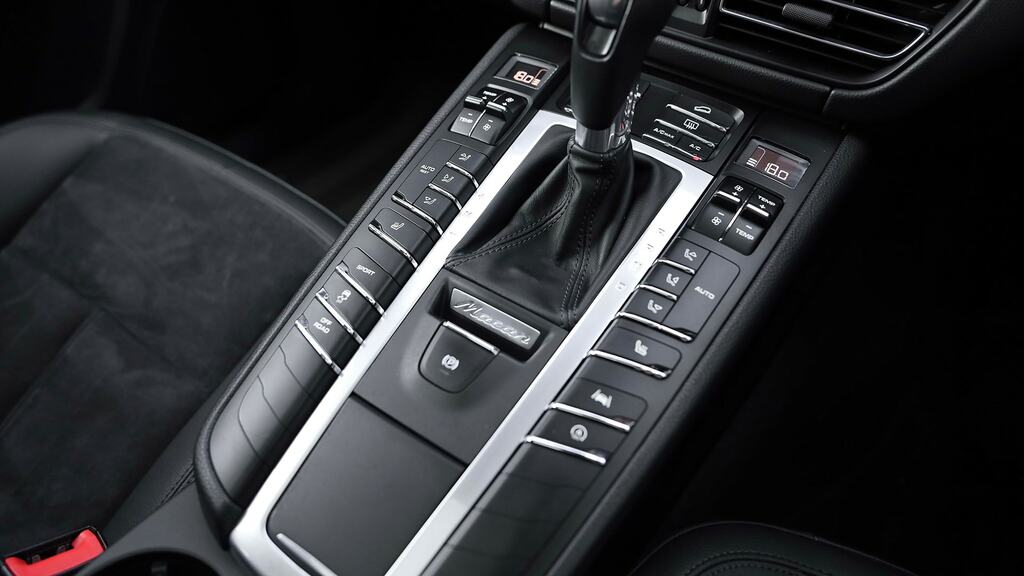 Porsche Macan Macan T Black #17