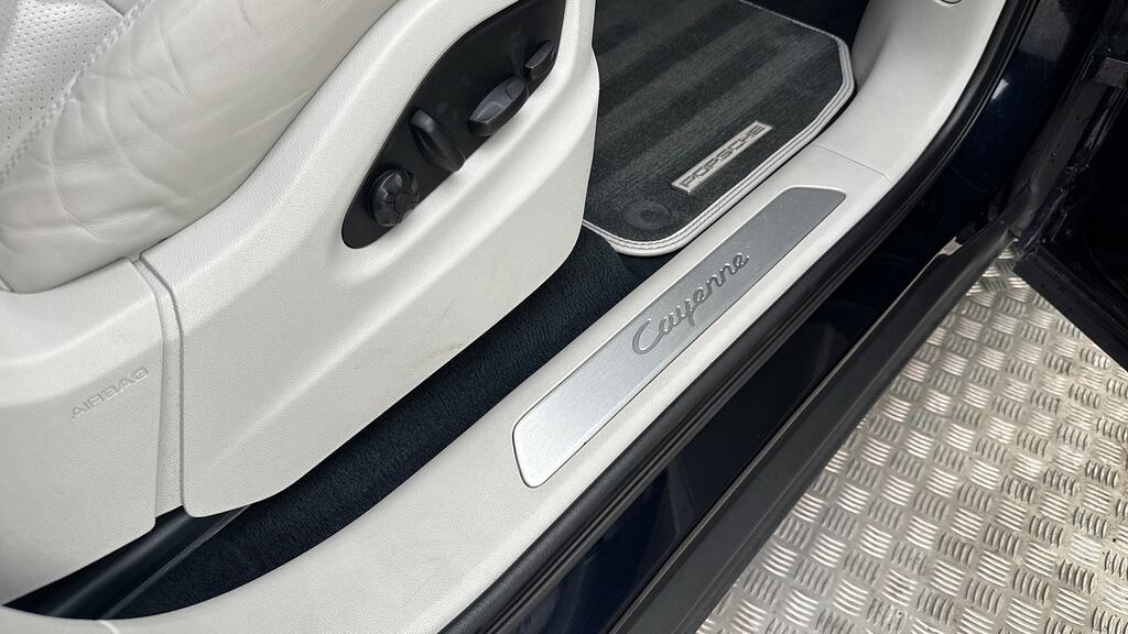 Porsche Cayenne E-hybrid Platinum Edition Tiptronic S Black #34