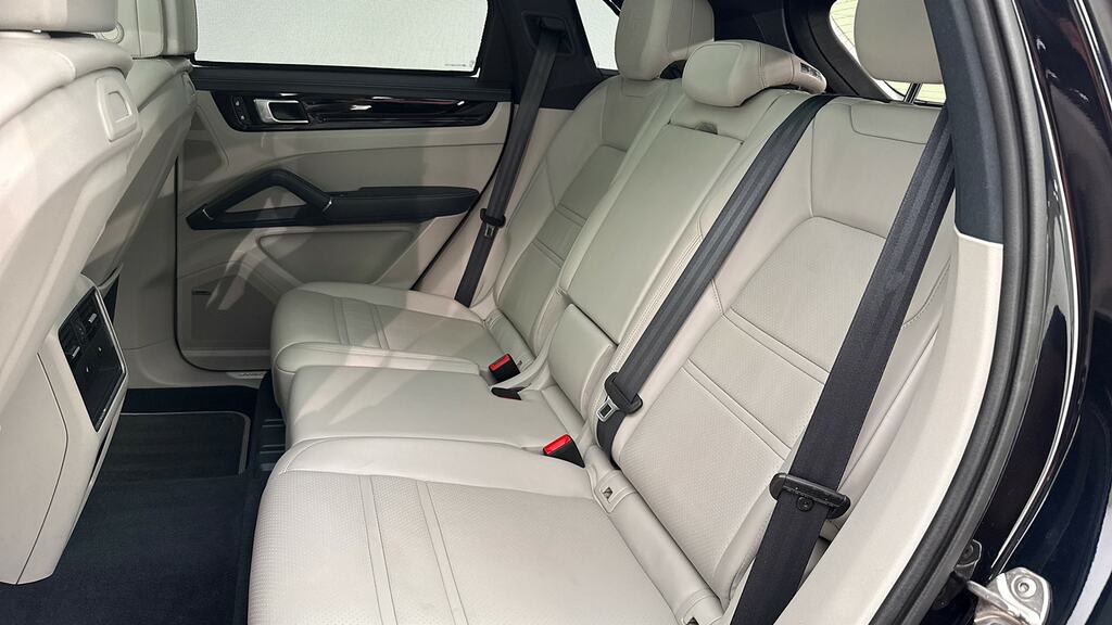 Porsche Cayenne E-hybrid Platinum Edition Tiptronic S Black #35