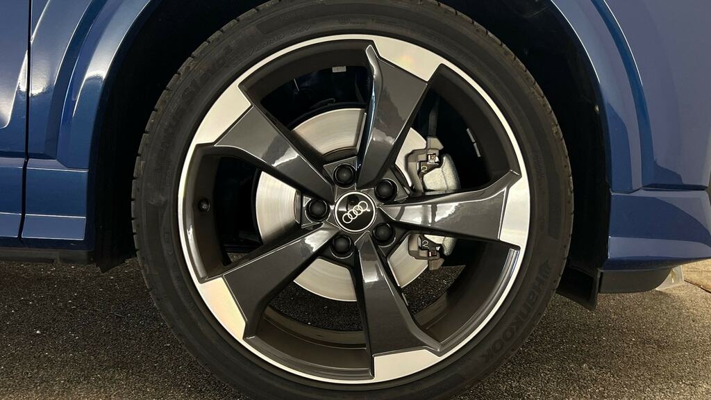 Audi Q2 35 Tfsi Black Edition S Tronic Tech Blue #5