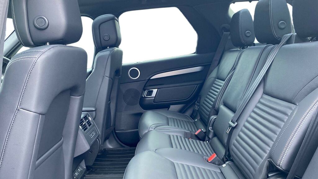 Land Rover Discovery 3.0 D350 Dynamic Se Grey #4