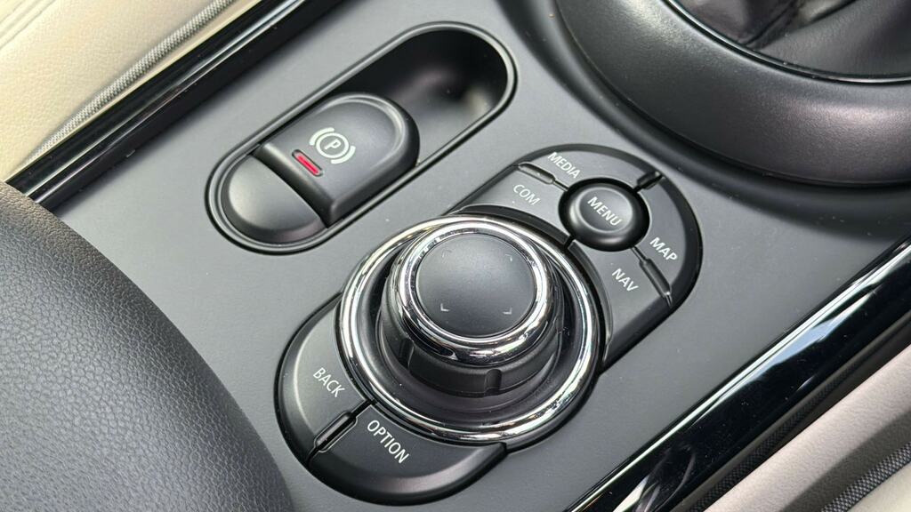 Mini Clubman Cooper Classic Black #19