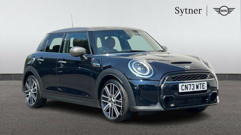 Mini Hatch 2.0 Cooper S Exclusive Premium Black
