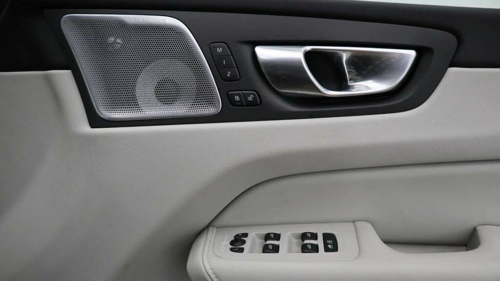Volvo XC60 Suv #13