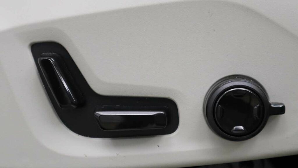 Volvo XC60 Suv #19