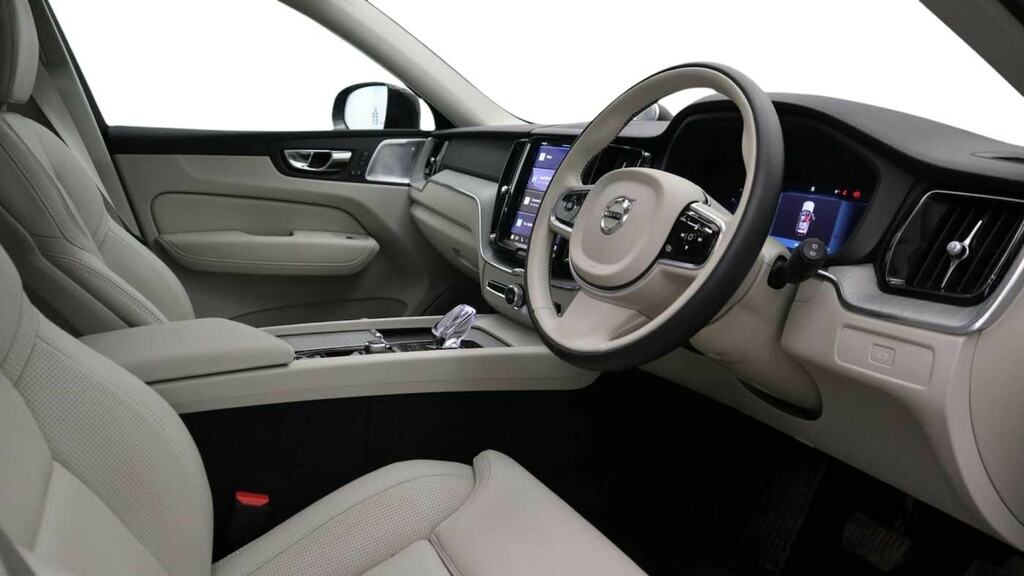 Volvo XC60 2.0 B5p Ultimate Dark Awd Geartronic Grey #4