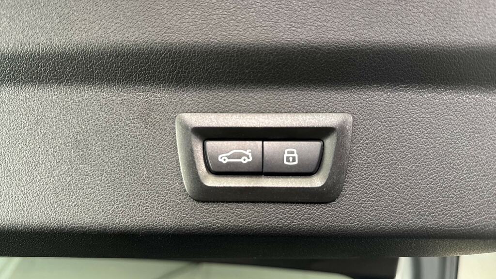 BMW iX2 150Kw Edrive20 Shadow Edition 65Kwh Grey #27