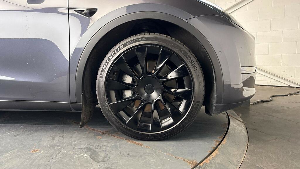 Tesla Model Y Long Range Awd Silver #6