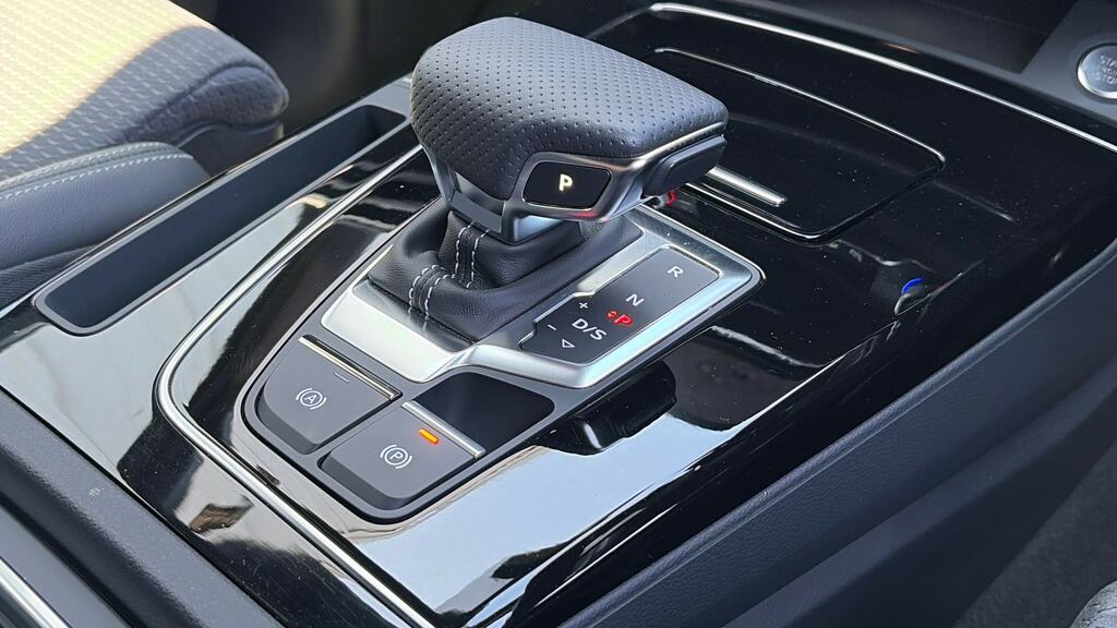 Audi Q5 40 Tdi Quattro S Line S Tronic Tech Pack White #14