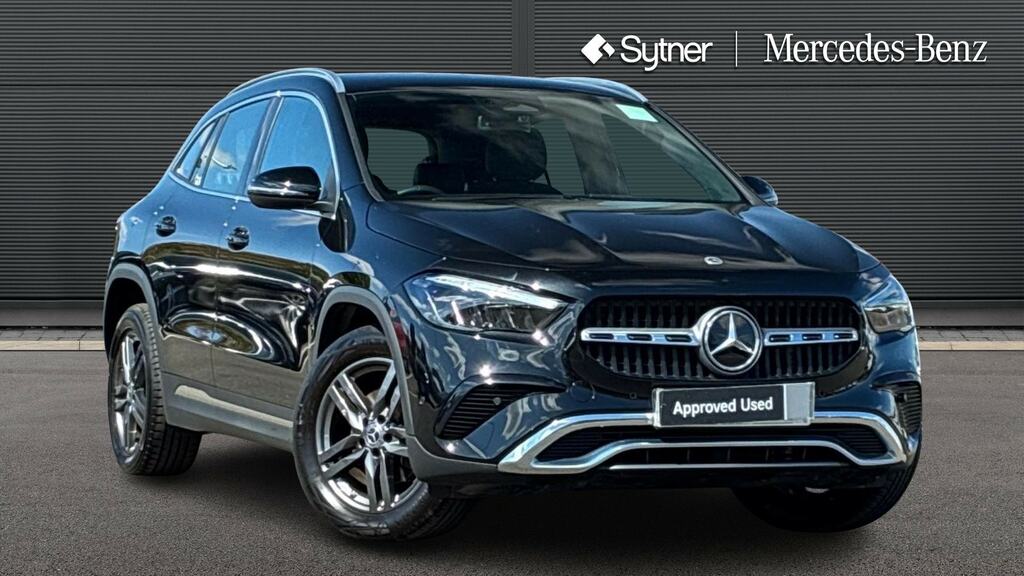 Mercedes-Benz GLA Class Gla 180 Sport Edition KN25PVY Black