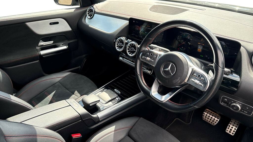 Mercedes-Benz EQA Eqa 300 4Matic 168Kw Amg Line 66.5Kwh YT22ZWH Black #3