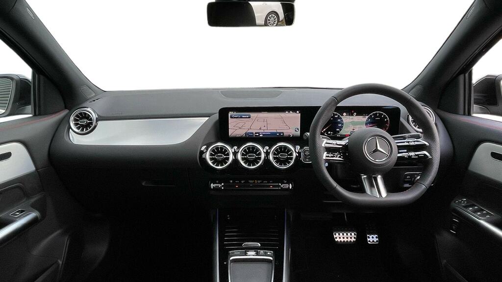Mercedes-Benz GLA Class 200 Amg Line Executive Black #9