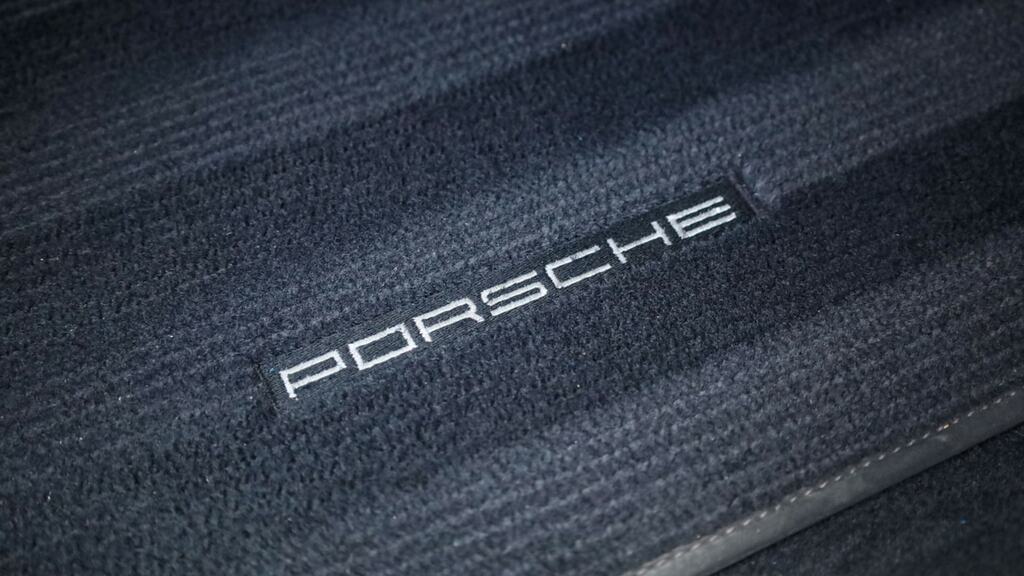 Porsche 911 Carrera Gts Pdk #33