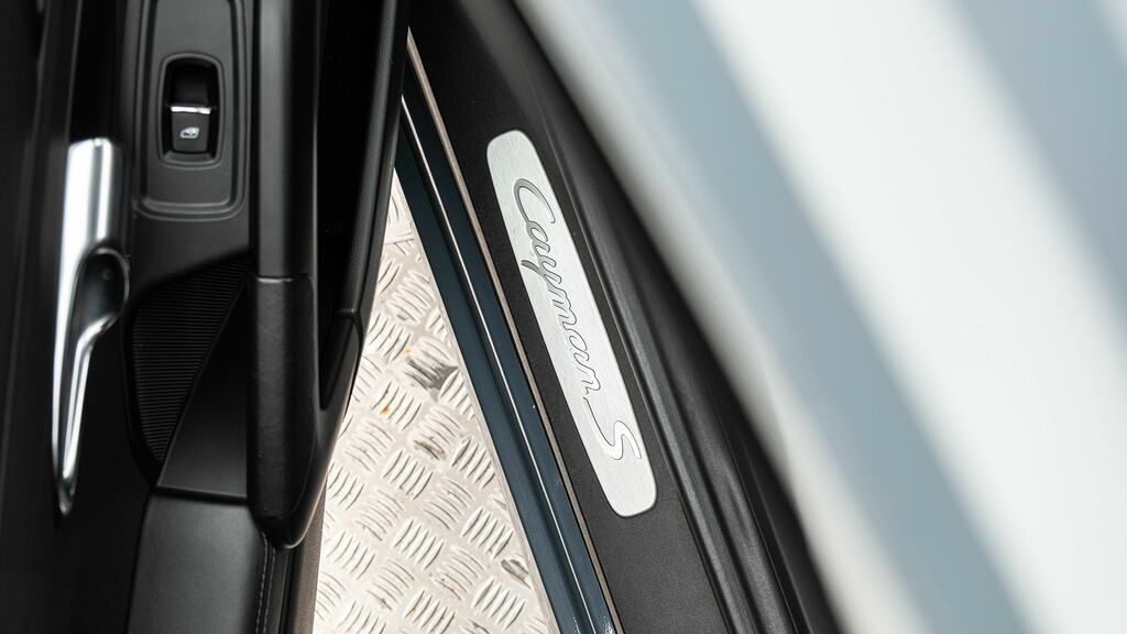 Porsche 718 Cayman Coupe Black #50