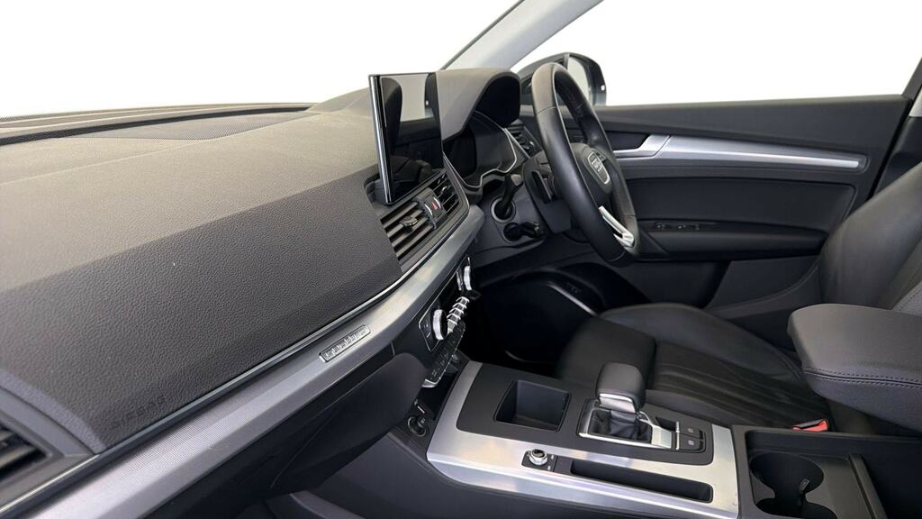 Audi Q5 45 Tfsi Quattro Sport S Tronic Black #2