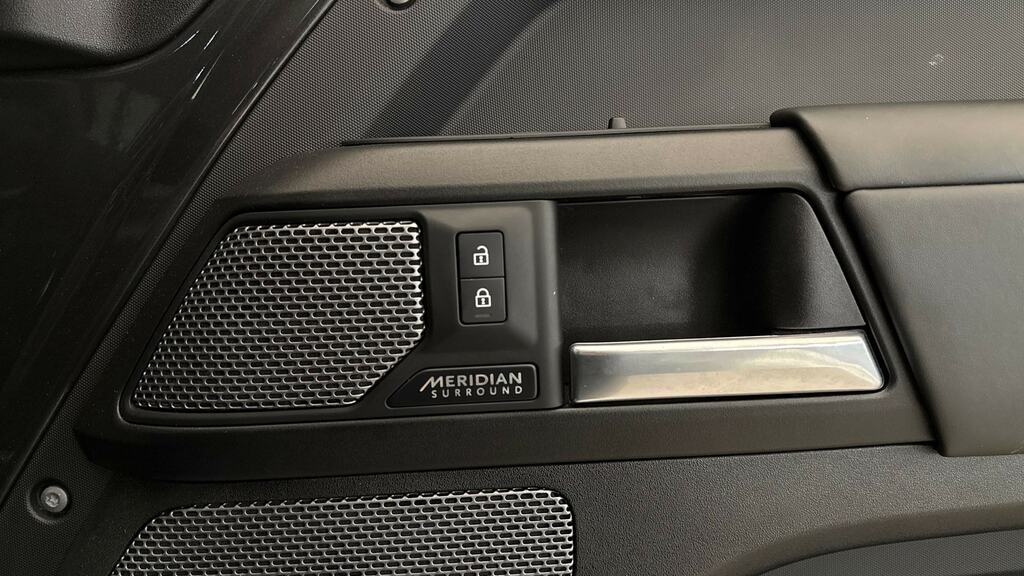 Land Rover Defender 110 X-dynamic Se Silver #24