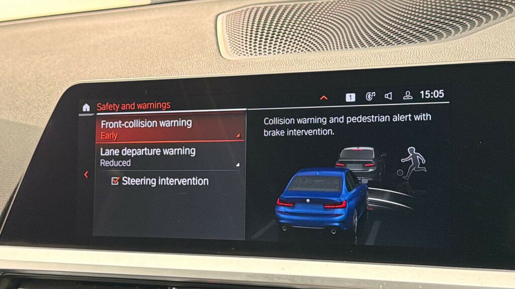 BMW 3 Series 330E M Sport Tech Pack Blue #31