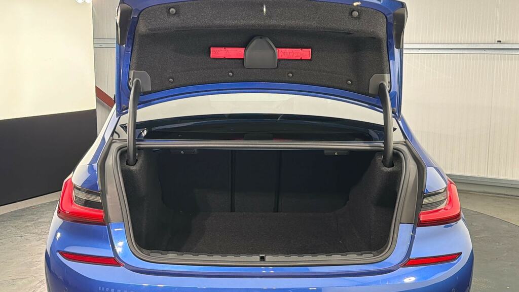 BMW 3 Series 330E M Sport Tech Pack Blue #13