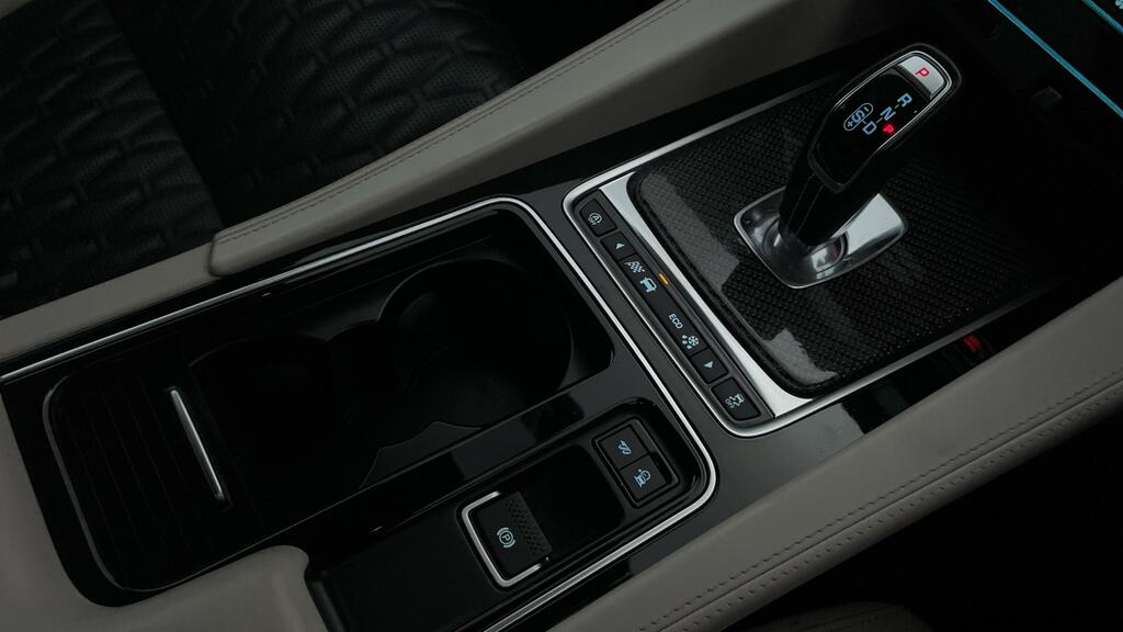 Jaguar F-Pace 2.0D 163 R-sport Blue #14