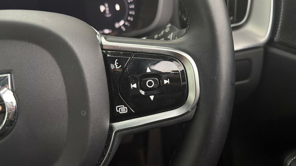 Volvo XC60 B5 Awd Plus Dark Blue #18