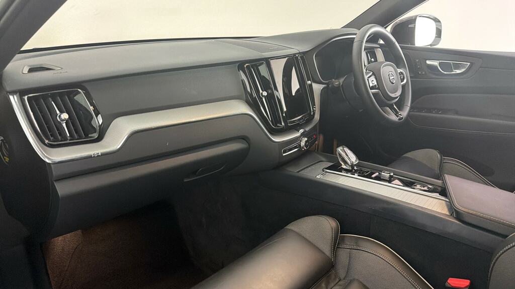 Volvo XC60 B5 Awd Plus Dark Blue #11