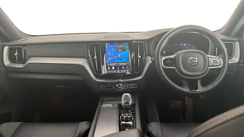 Volvo XC60 2.0 B5p Plus Dark Awd Geartronic White #6
