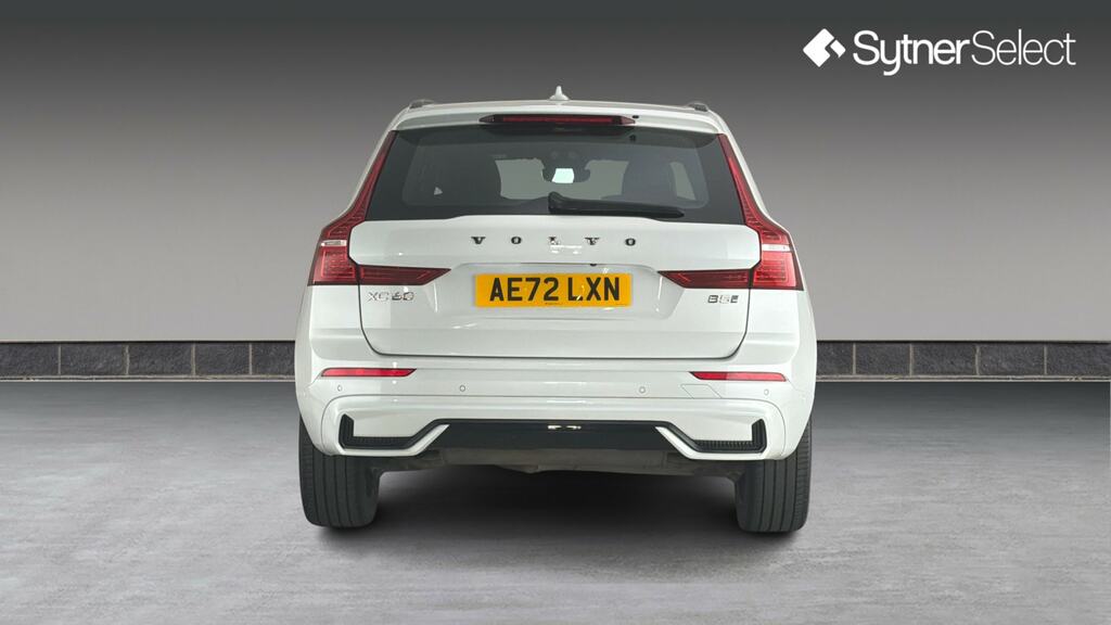 Volvo XC60 2.0 B5p Plus Dark Awd Geartronic White #5