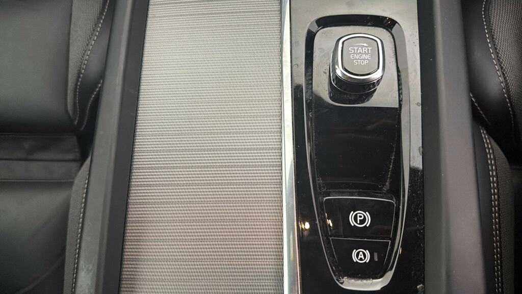 Volvo XC60 B5 Awd Plus Dark Blue #19