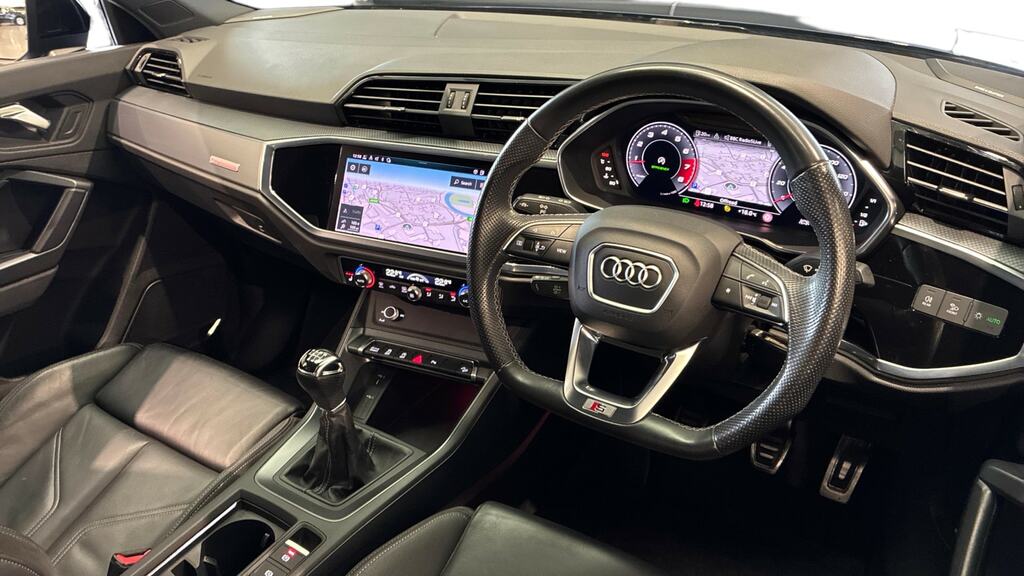 Audi Q3 35 Tfsi Black Edition Black #9