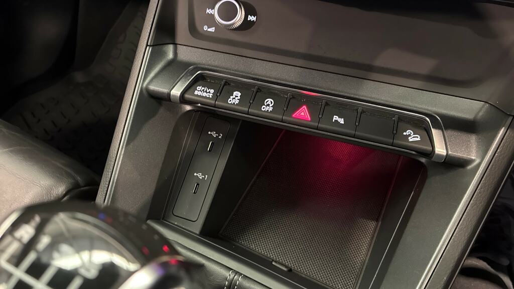 Audi Q3 35 Tfsi Black Edition Black #19