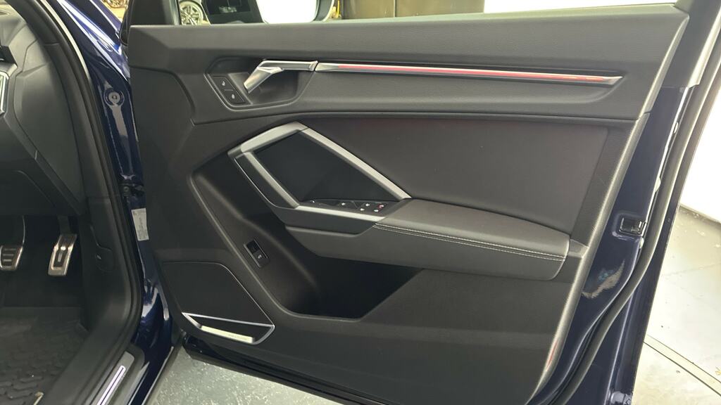 Audi Q3 35 Tfsi Black Edition Black #21