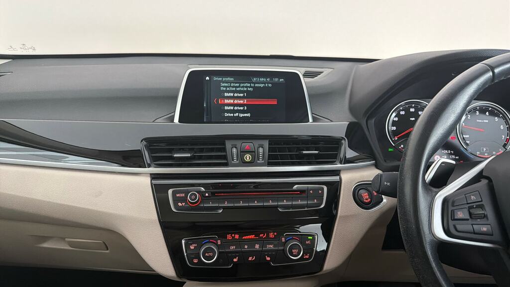 BMW X1 20I Xline White #7