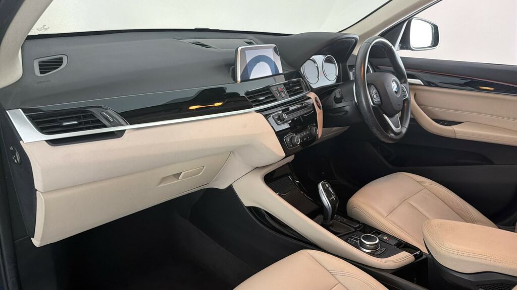 BMW X1 20I Xline White #11