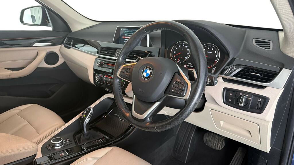 BMW X1 20I Xline White #9