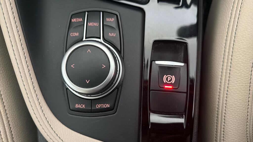 BMW X1 20I Xline White #19