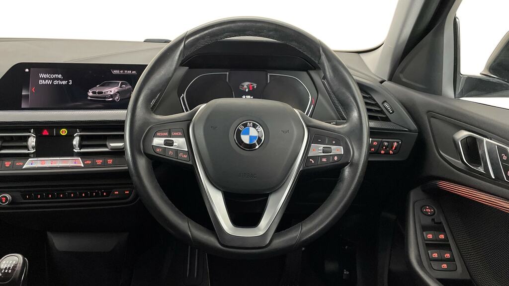 BMW 1 Series M140i Shadow Edition Step White #8