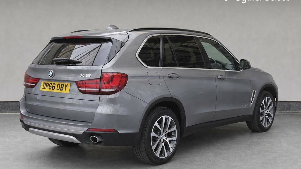 BMW X5 Xdrive30d Se Grey #4