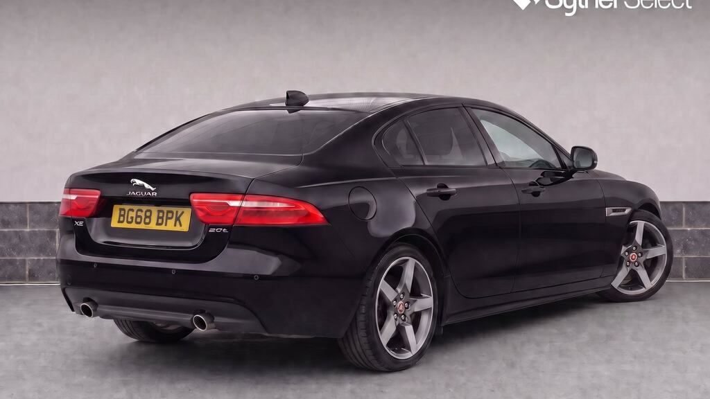 Jaguar XE 2.0 Ingenium R-sport Black #4