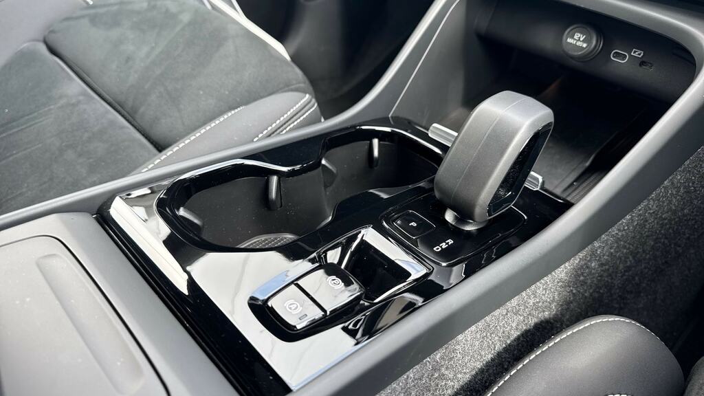 Volvo XC40 2.0 B3p Plus Dark Grey #14