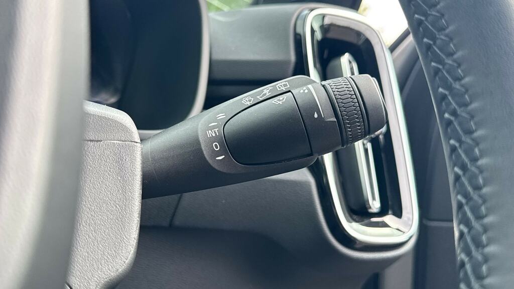 Volvo XC40 2.0 B3p Plus Dark Grey #23